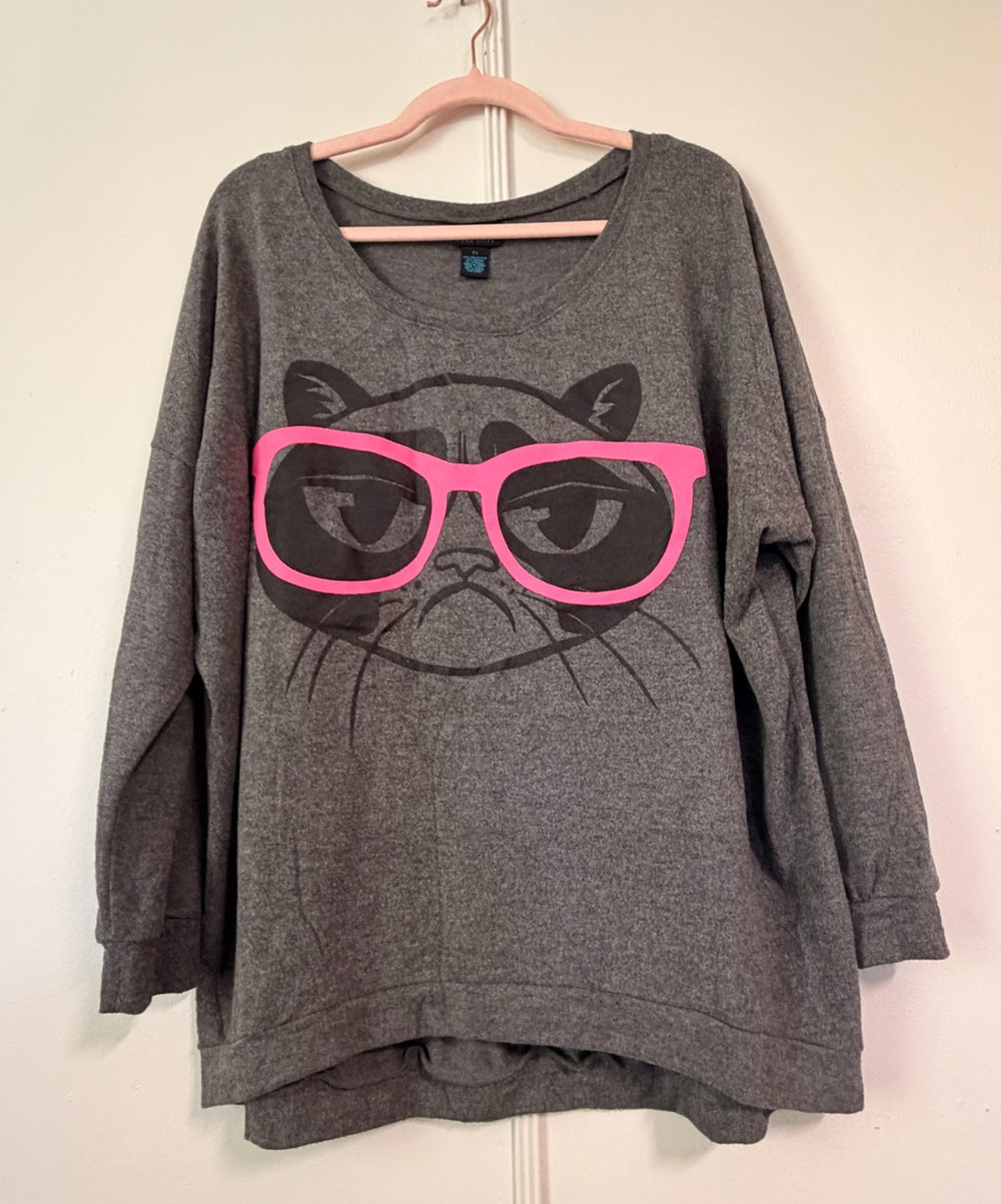 Rue21 Rue+ Grumpy Cat Sweatshirt 2X Plus Size Grey Pink Glasses Pullover Sweater